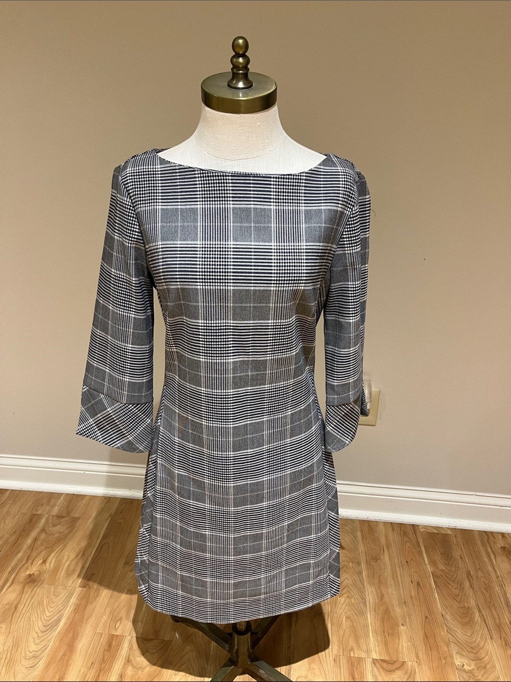 H&M Menswear black white Plaid 3/4 Sleeve Shift stretch  Dress size 8